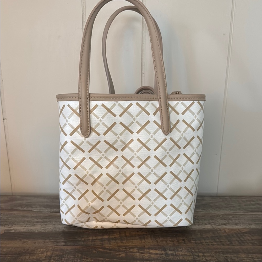Elegant White and Tan Tote Bag